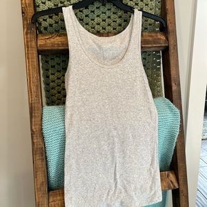 BASIC LIGHT GRAY TANK